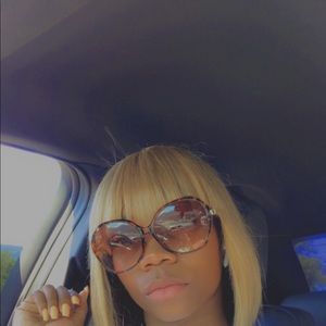 Meet your Posher, Rasheena